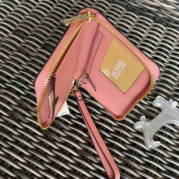 Michael Kors Large Flat MF Phone Case Leather Wallet in Sunset Rose - Picture 13 of 16